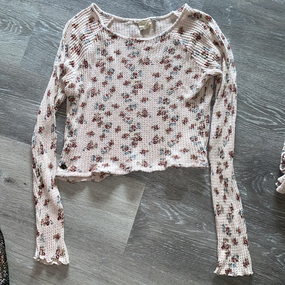 Waffle Knit Wide Leg Cropped Pant Set! - Picture 6 of 11